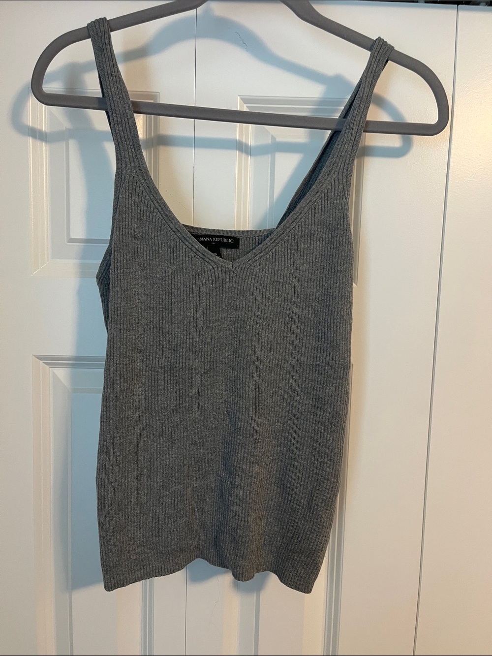 Banana Republic Ribbed V-Neck Tank - Gray